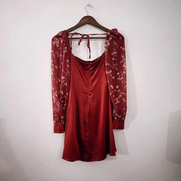 WeWoreWhat x Danielle Bernstein Puff Sleeve Roses & Daisies Mini Dress Red - Picture 6 of 9